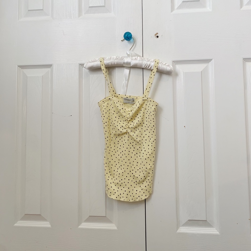 yellow uo tank